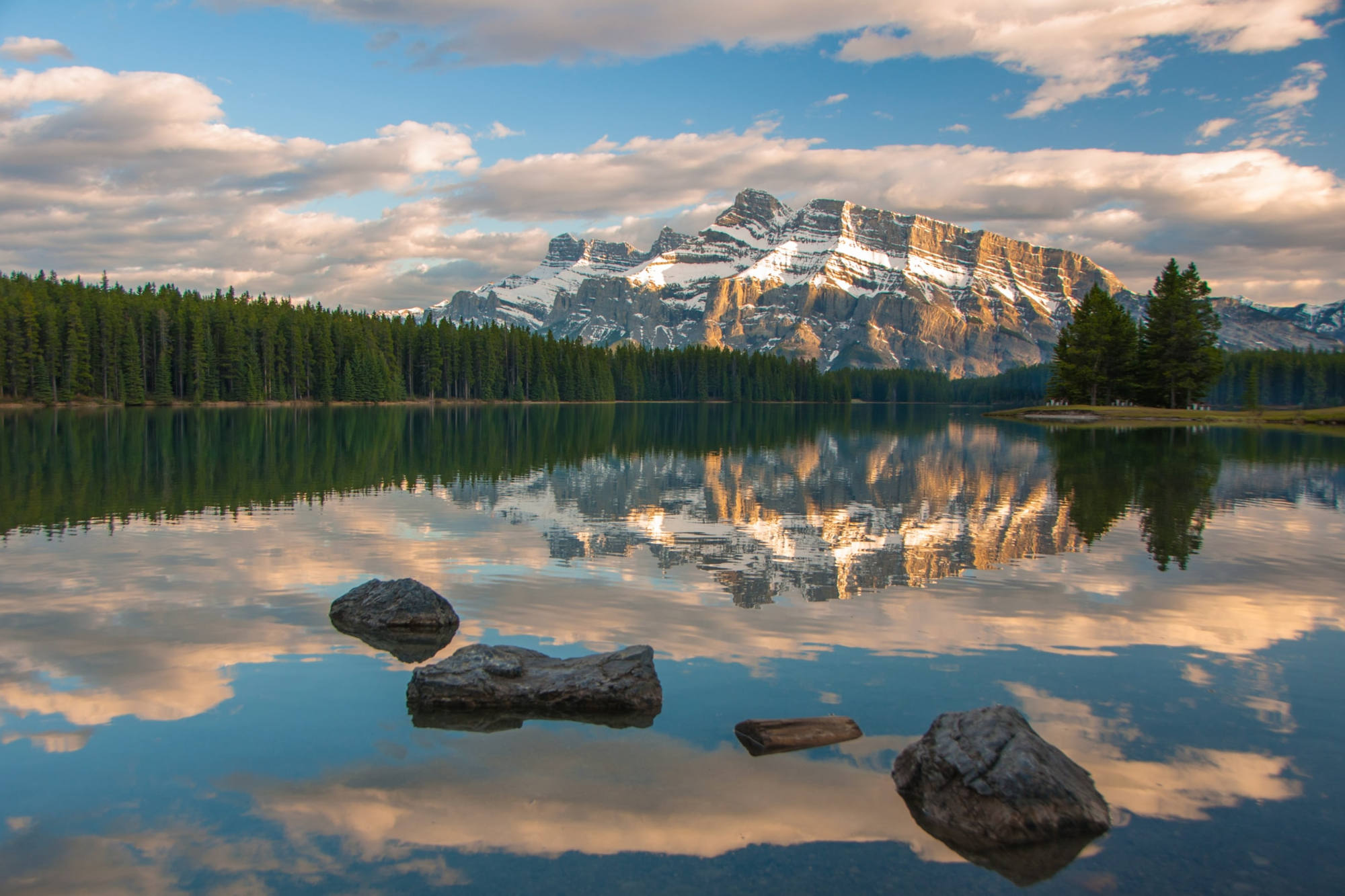 Two Jack Main Campground: Natural Beauty in Banff National Park