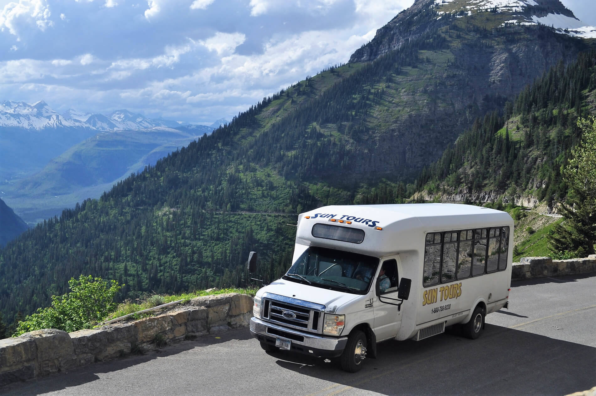 11 Guided Tours in the Canadian Rockies You Don't Want to Miss!