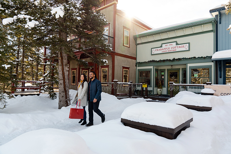 Crabapple Cottage Ladies Boutique in Bragg Creek