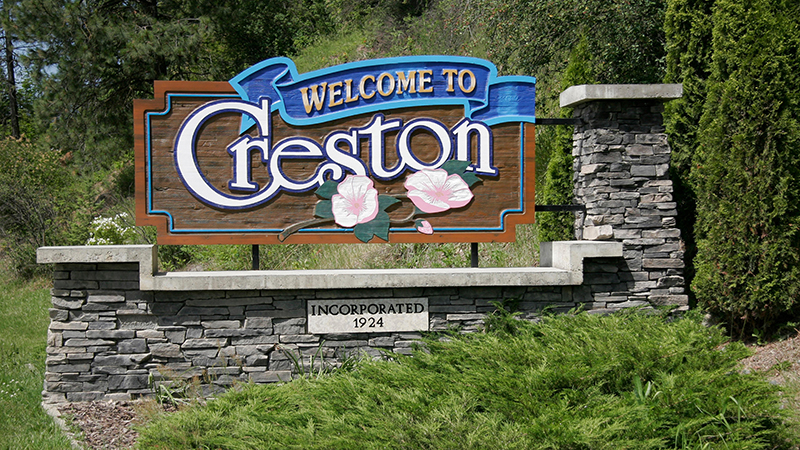 enterance sign to Creston British Columbia