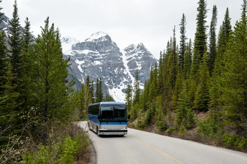 shuttle bus to Lake Louise